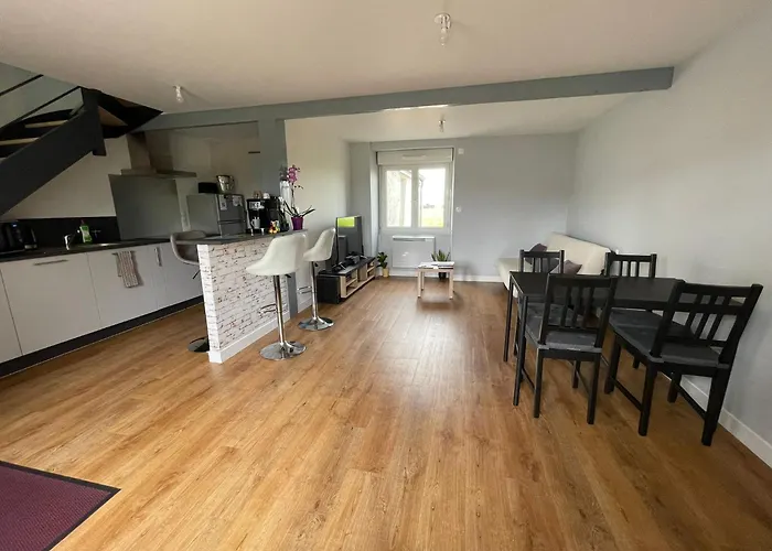 Maison De 2 Proche A11 Ancenis, Logis Du Château Rouge Mésanger